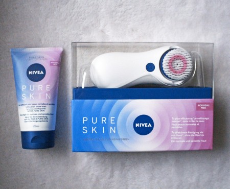 La brosse nettoyante Nivea Pure Skin